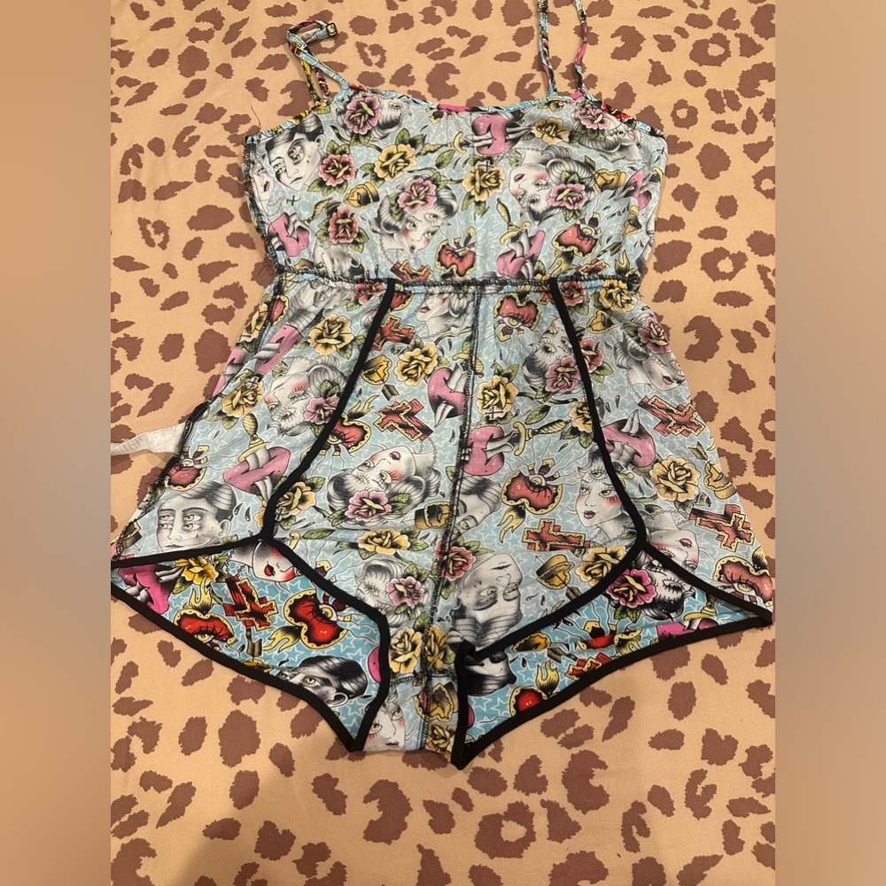 Iron Fist star crossed romper ( size small ) - Picture 7 of 17